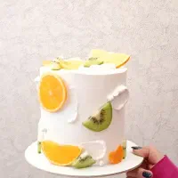 فروشنده خانم شیفت شب قنادی