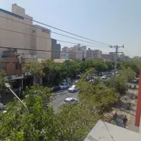 حاشیه خیابان اصلی / کاشانی / مناسب دفتر کار و شرکت