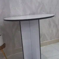 یک عدد میز گرد با قطر ۷۰ و قدی هم ۷۰|میز و صندلی غذاخوری|رشت, گلزاران|دیوار