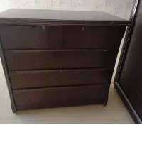 میز آرایش است