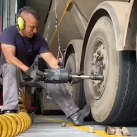 فرصت شغلی  خدمات اپاراتی سنگین یا شراکت و همکاری