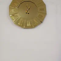 ساعت آیینه ای طلایی در حد نو