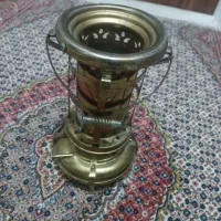 یک عدد چراغ نفتی قدیمی کلکسیونی سالم وروشن
