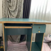 میز کامپیوتر سالم