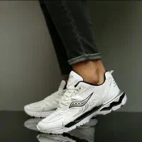 کفش پیاده روی و باشگاه