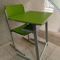 میزتحریر ، نیمکت تک نفره