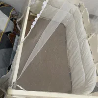 تخت کنار مادر|تخت و صندلی بچه|اسلام‌شهر, مسکن مهر اسلاشهر (شهرک امام خمینی)|دیوار