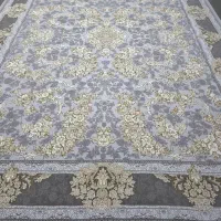 قالی طلاکوب و سبز کرم