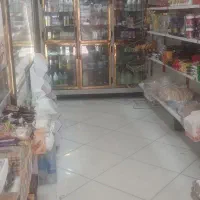 فروشنده سوپر لبنیات