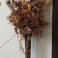 گلدان و گل چوبی