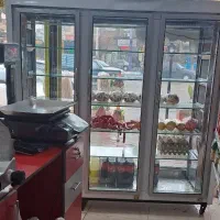 تجهیزات پروتئین ترازوی ۱۶۰۰۰،میزکار،دوعدد یخچال و.