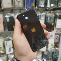 آیفون SE 2020