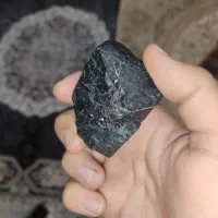 یک عدد سنگ احتمالا شهاب سنگ