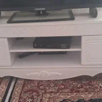 میز تلویزیون و آینه کنسول