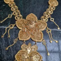 گردن بند و سینه ریز طلا