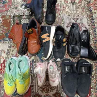چند جفت کفش باسایزهای مختلف