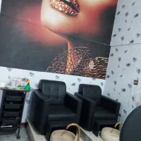 خدمات عالی و اساسی پدیکور و کفسابی پا
