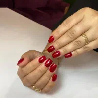 خدمات کاشت ناخن