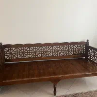 تخت سنتی زیبا با جلو تختی
