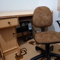 میز کامپیوتر و صندلی گردان