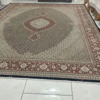 قالی در حد نو طرح ماهی