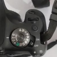 دوربین canon2000d|دوربین عکاسی و فیلم‌برداری|بیرجند, |دیوار