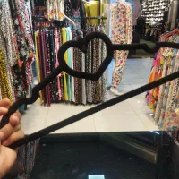 تعدادی مانکن وچوب کار