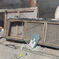 دو درب آلومینیومی به فروش می‌رسید