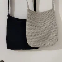 دو عدد کیف بافته شده جا دار