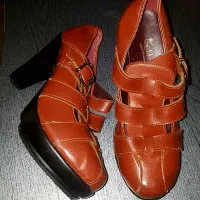 کیف و کفش و نیم بوت (نو و در حد نو)