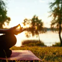 یوگا در طبیعت