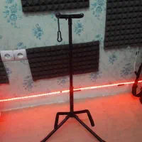 گیتار دیاموند به همراه پایه|گیتار، بیس، امپلیفایر|ری, شهید غیوری (ابن باویه)|دیوار