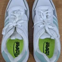 کتانی نو با تخفیف بالا|کیف، کفش، کمربند|بجنورد, |دیوار