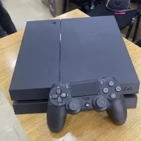 ps4 ۵۰۰ با کیس هم معاوضه دارم