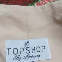 مانتو همراه با شال|لباس|خوی, |دیوار