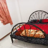 مبل ۷ نفره و اجاق گاز ۵شعله فِر دار و تخت دو نفره|مبلمان خانگی و میز عسلی|چابکسر, |دیوار