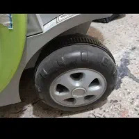 ماشین برقی وکالسکه