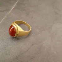 انگشترعقیق سرخ.