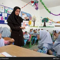 دوماه مدرک جهت اشتغال و استخدام در مدارس بگیر