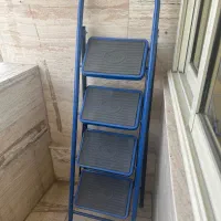 نردبان ۴ پله تاشو