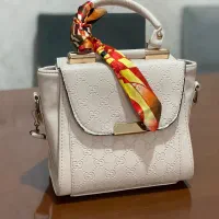 کیف دستی همراه با بند بلند فقط ۳۵۰