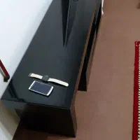 میز تلویزیون متحرک چوبی در حد نو|میز تلویزیون|آستانه اشرفیه, |دیوار