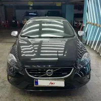 وولوو v40 مدل 2014 R-DESIGN PLUS مشکی بدون رنگ
