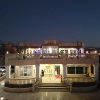 اجاره روزانه/هفتگی/  انواع ویلا باغ استخر اب گرم