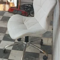 صندلی چرخ دار سالم وتمیز