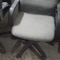 صندلی تمیز سالم چرخدار