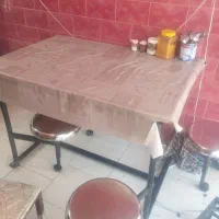 میز صندلی برای فست فود و کبابی