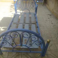 تخت خواب و میز نهارخوری