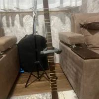 با سلام‌، س تار و ب همراه پایه و‌ساک ۳تومن