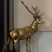 دو گوزن برنزی